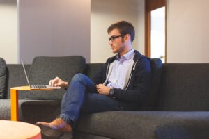 会社の評判の調べ方にはどのような方法がある？