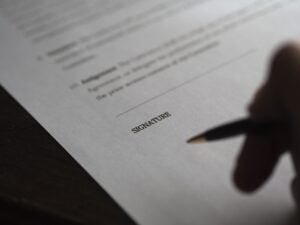 転職と副業がOKな会社の探し方は？