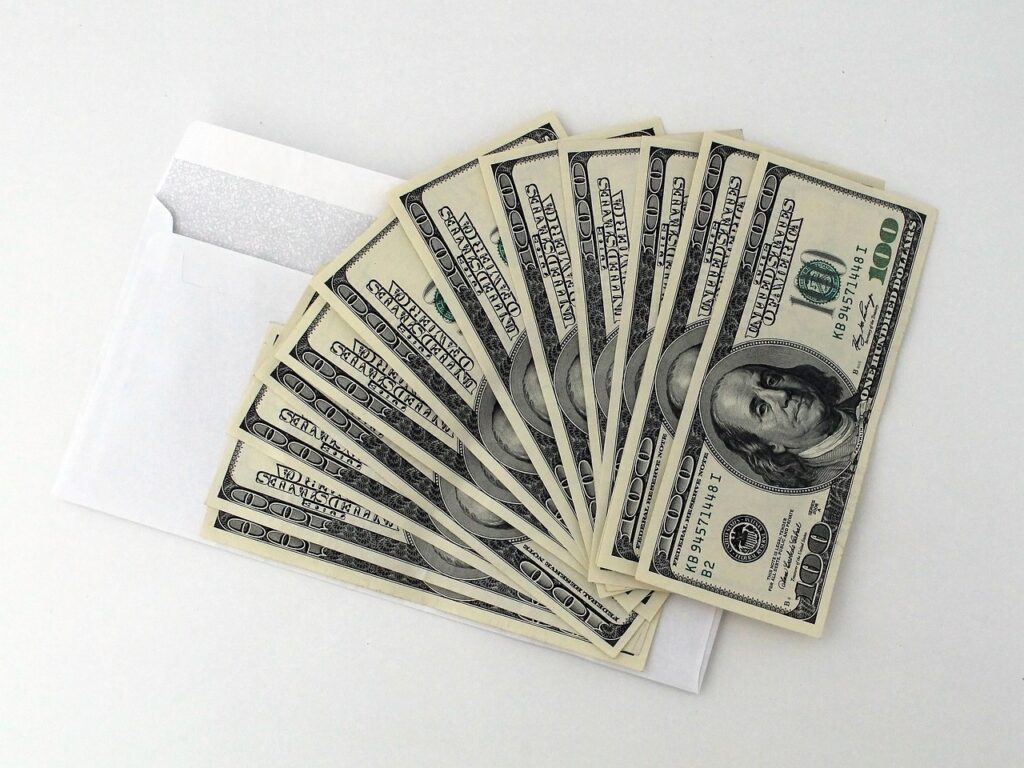 年収100万アップを実現するための具体的な方法は？