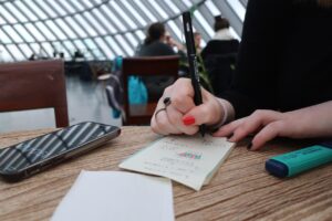 面接官が示す不採用のサインとはどのようなものか？