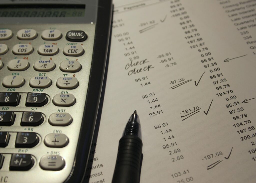 退職者が社会保険料を多く徴収された場合の返金手続きは？
